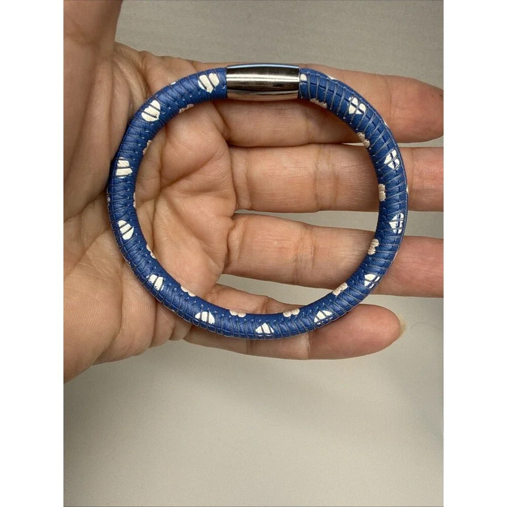 Brighton Woodstock White Heart Blue Leather Bangle Bracelet Retired Print Rare